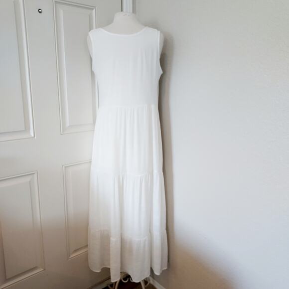 NEW Halife White Sleeveless maxi Dress Size M - Picture 2 of 13